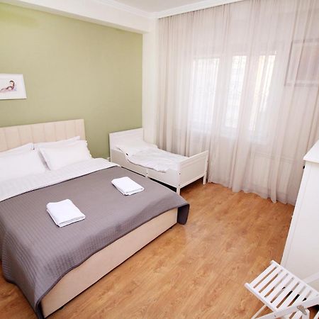 Perfect Spacious Apartment 356 Almaty Exterior photo